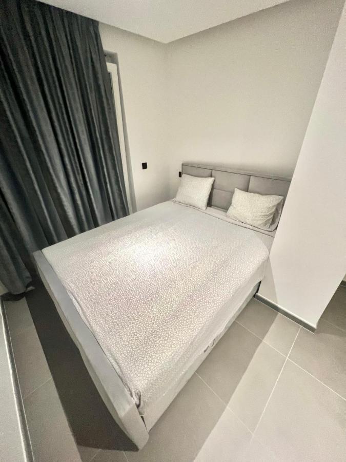 Luxury Brand New Apartment Bruxelles Exterior foto